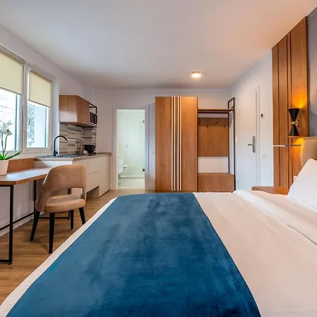 Sarmihouse Aparthotel *